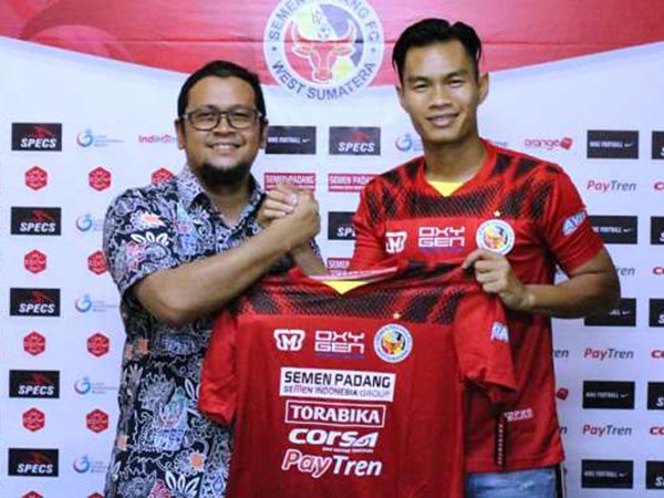Resmi: Semen Padang FC Rekrut Gelandang Senior Arema FC