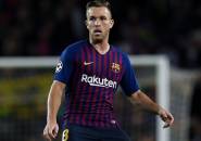 Barcelona Tak Rasakan Ketiadaan Iniesta Berkat Arthur, Klaim Essien