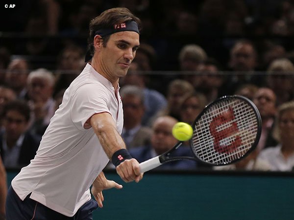 Meluncur Ke Perempatfinal Di Paris, Roger Federer Berpeluang Klaim Gelar Ke-100