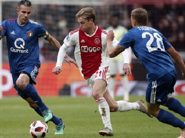 Danny Murphy Dorong Tottenham Rekrut Bintang Muda Ajax Ini