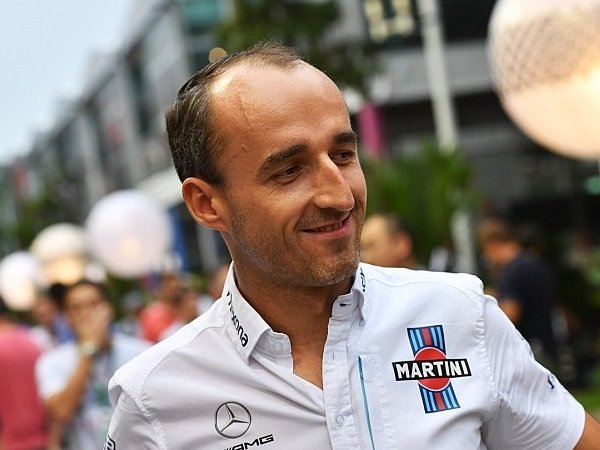 Robert Kubica Dilema, Pilih Ferrari atau Williams ?