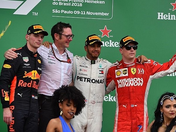 Hasil F1 GP Brasil: Manfaatkan Insiden, Hamilton Rebut Kemenangan dari Verstappen
