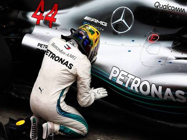 Hamilton Menang di Interlagos, Mercedes Jadi Tim Konstruktor Terbaik