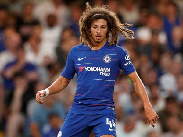 Chelsea Izinkan Ampadu Tinggalkan Klub Pada Januari