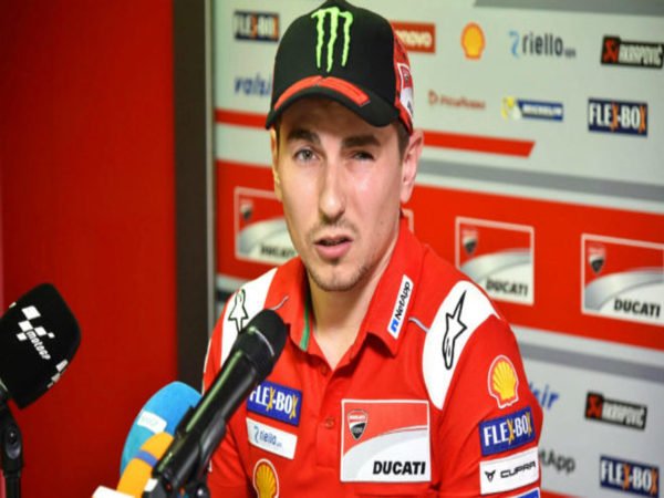 Lorenzo Masih Keluhkan Kondisi Cederanya di Hari Pertama MotoGP Valencia