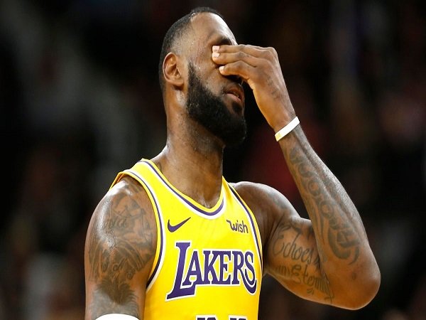 LeBron James Akui Masih Bingung Pimpin Skuat Muda Lakers