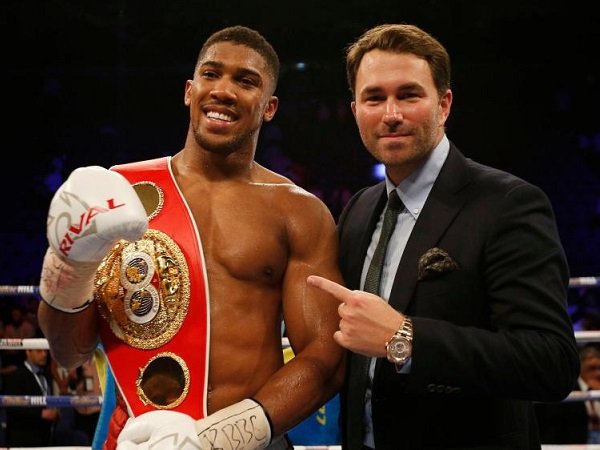 Hearn Berharap Bisa Sefera Sepakati Laga Wilder-Joshua