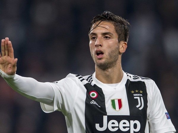 Diragukan Tampil, Bentancur Tetap Ada dalam Skuat Juventus untuk Hadapi Inter
