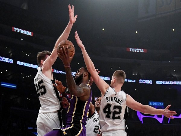 Spurs Putus Rentetan Kemenangan Lakers