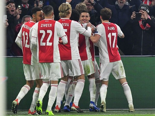 Tangis Sukacita Skuat Ajax Usai Dipertemukan Dengan Real Madrid Di 16 Besar Liga Champions