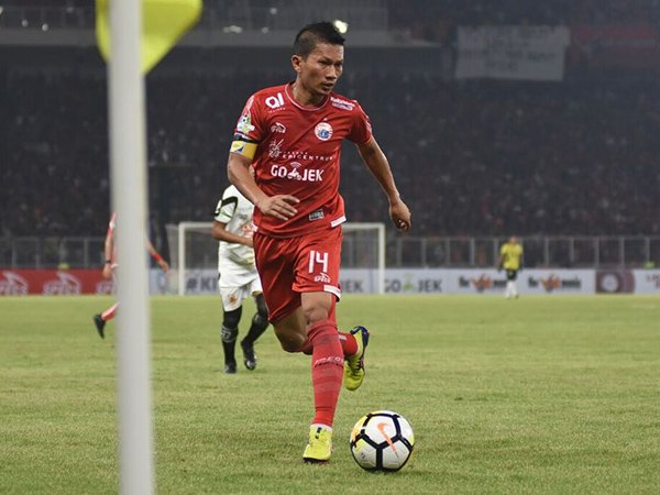 Ismed Sofyan Lepas Ban Kapten Persija Jakarta