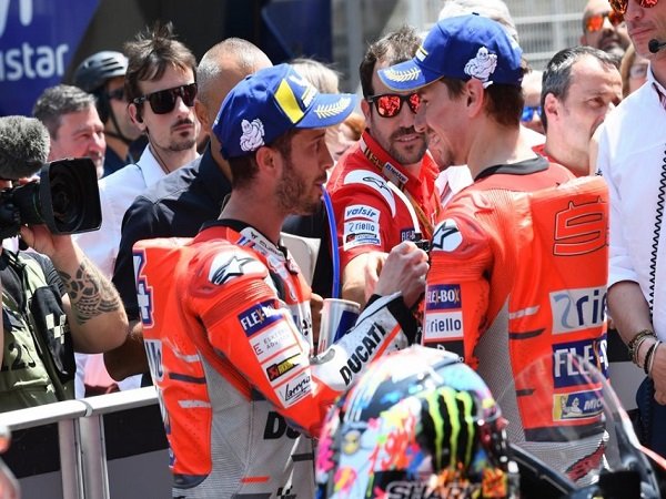 Bos KTM Bantah Kemajuan Ducati Disebabkan Karena Lorenzo