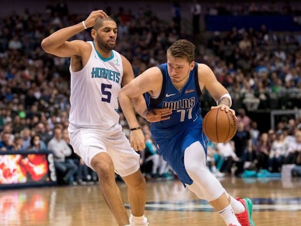 Luka Doncic Bersinar, Mavericks Pukul Mundur Hornets