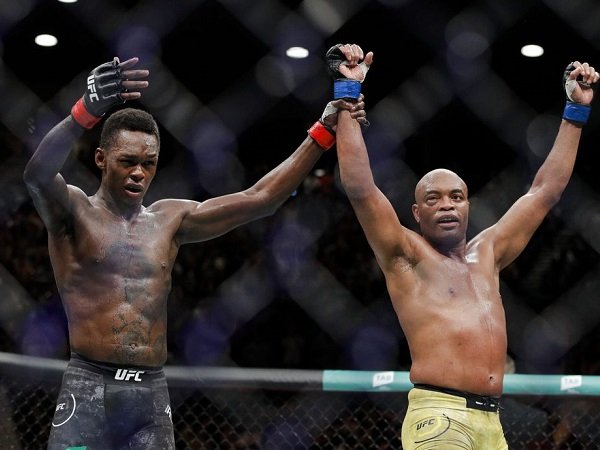 Kalahkan Anderson Silva, Adesanya Jaga Rekor Sempurna