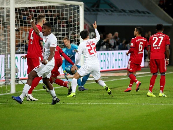 Kandaskan Augsburg 2-3, Bayern Munich Justru Catat Rekor Memalukan