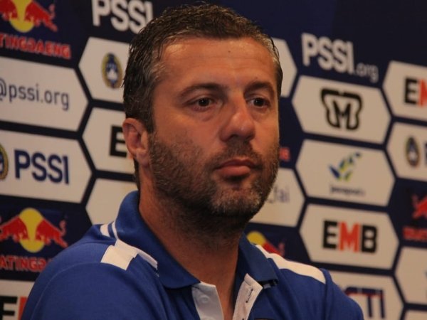 Radovic Belum Bisa Maksimalkan Tenaga Zola dan Billy di Persib