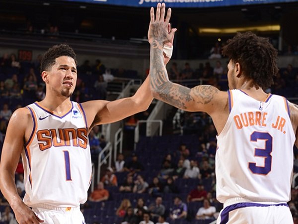 Moncer di Paruh Kedua, Suns Bekuk Knicks