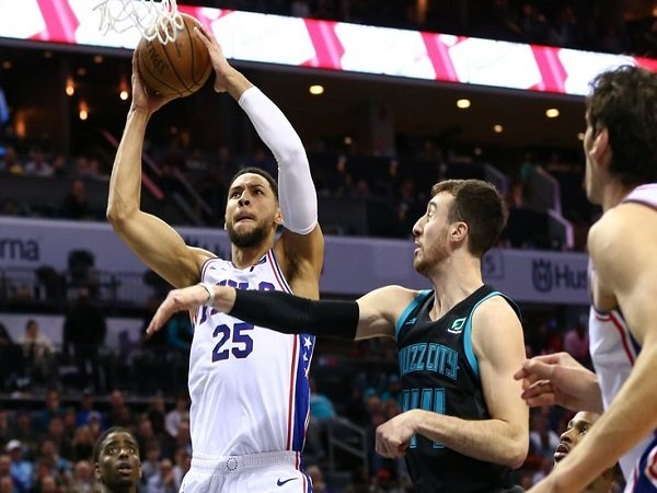 Duet Guard 76ers Buat Hornets Malu di Depan Pendukungnya Sendiri