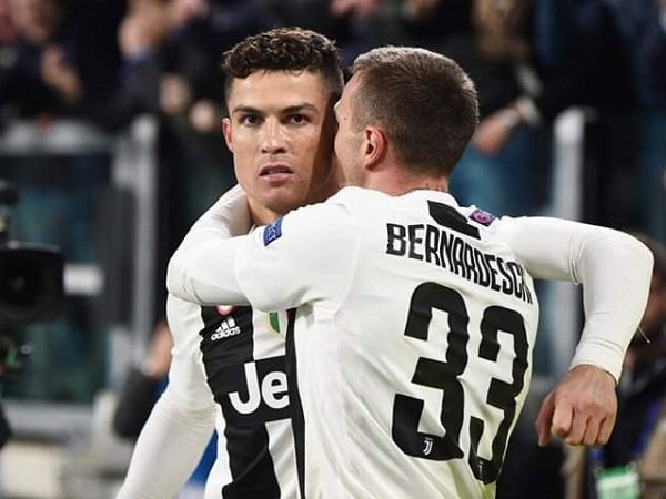 UEFA Gila Jika Jatuhi Sanksi Kepada Ronaldo, Sebut Bernardeschi