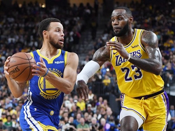 Stephen Curry Berharap LeBron James dan Lakers Tampil Tampil Lebih Baik Musim Depan