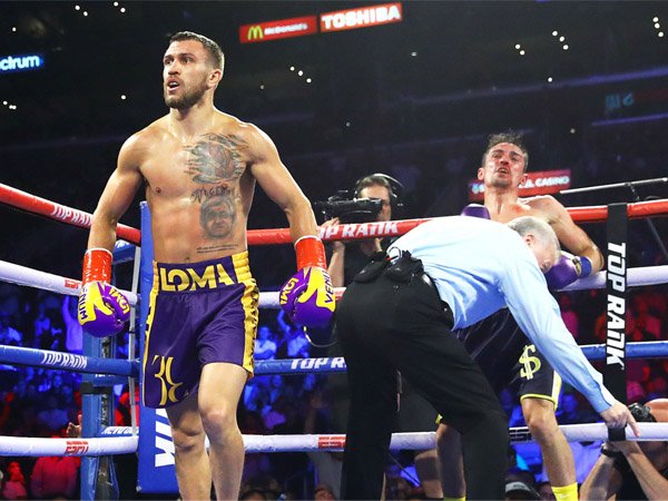 Lomachenko Hanya Butuh Empat Ronde untuk Kalahkan Crolla