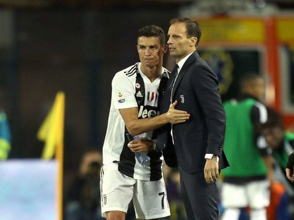 Enggan Menjadikannya Kapten, Allegri: Ronaldo Pemain Penting di Juventus
