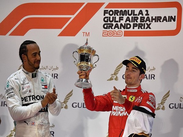 Hamilton Penasaran Akan Kebangkitan Ferrari di GP Azerbaijan