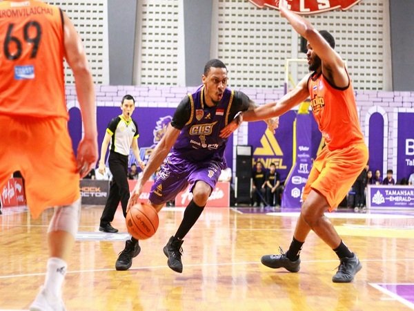 Douglas Herring Pimpin CLS Knights Melaju ke Babak Final ABL