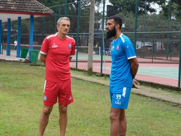 Comvalius Gagal Cetak Gol Debut, Milo Tetap Beri Apresiasi