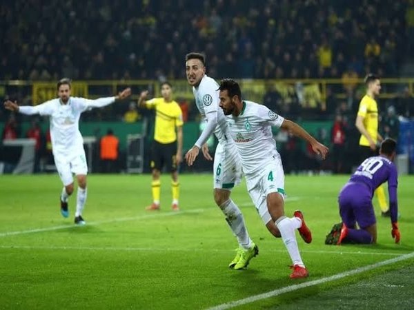 Pizarro Sebut Klub-klub Bundesliga Kehilangan Kesempatan Akhiri Dominasi Bayern