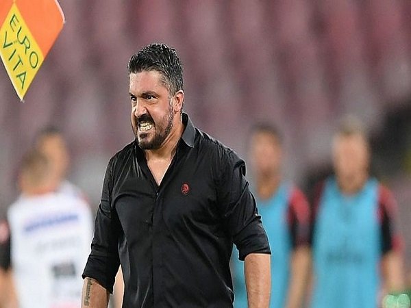 Gennaro Gattuso Rela Diumpat Pemain AC Milan