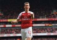 Lichtsteiner Akui Bakal Sulit Bertahan di Arsenal
