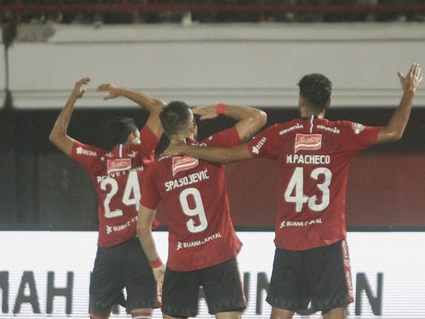 Duet Eks Bhayangkara FC Sukses Bawa Bali United Taklukkan Persebaya