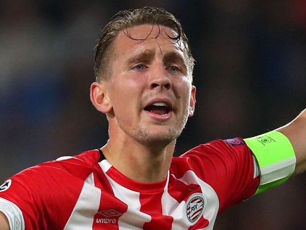 De Jong Buka Peluang Untuk Hengkang Dari PSV
