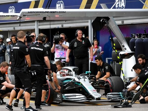 Mercedes Khawatir dengan Masalah Suhu Ban Saat Kualifikasi