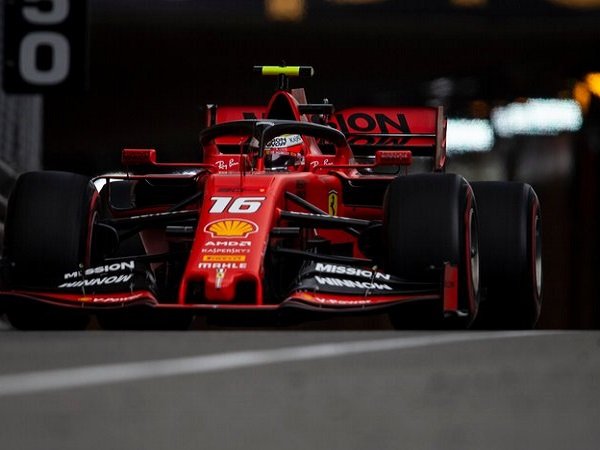 Ferrari Tak Jadi Ganti Konsep Sayap Depan