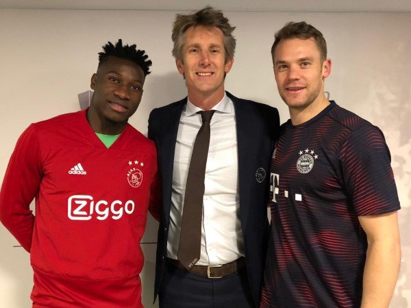 Berkelas, Neuer Hibur dan Beri Dukungan untuk Kiper Ajax