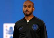 Demi Southgate, Fabian Delph Rela Berlari Tembus Tembok