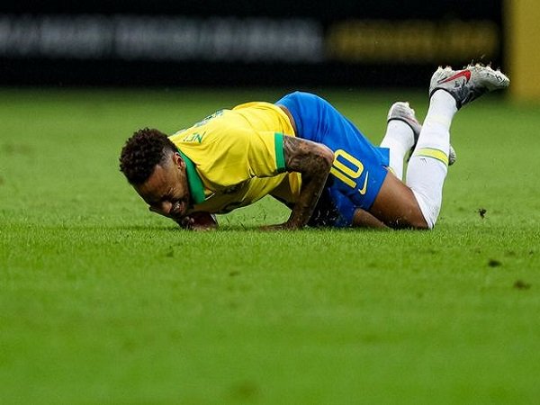 Neymar Dipastikan Absen di Copa Amerika 2019