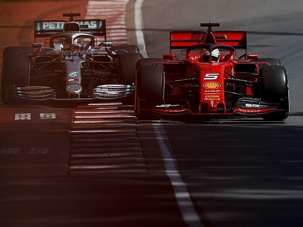 Ferrari Berniat Ajukan Banding Atas Penalti Vettel