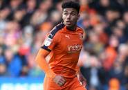 Perlu Bek Kanan, Leicester Tertarik Rekrut James Justin