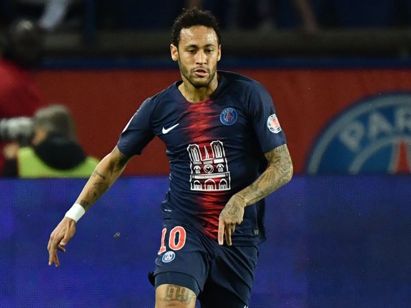 Vidal Panaskan Rumor Transfer Neymar ke Barcelona