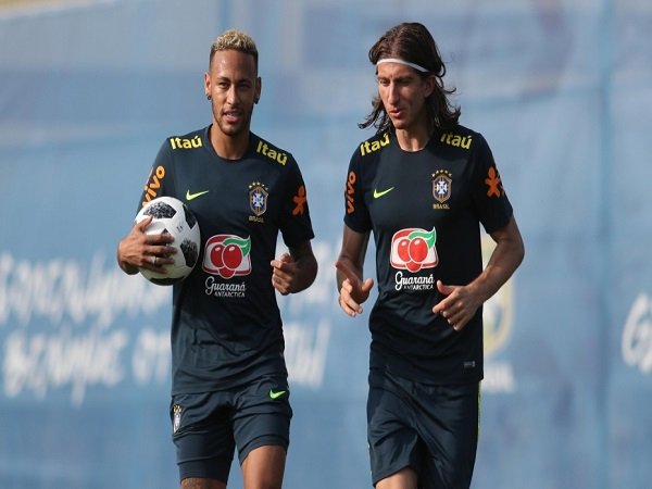 Filipe Luis Komentari Masa Depan Neymar