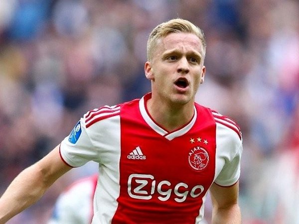 Real Madrid Takkan Penuhi Permintaan Harga Ajax untuk Van de Beek