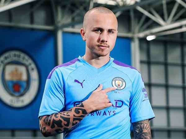 Angelino Senang Bisa Kembali ke Manchester City