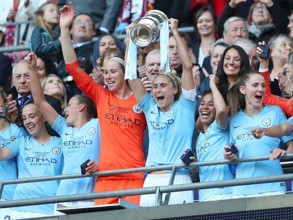David Silva Sanjung Kesuksesan Manchester City Kelola Sepakbola Wanita