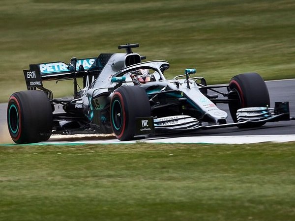 Mercedes Terkejut Hamilton Mampu Cetak Fastest Lap dengan Ban Usang
