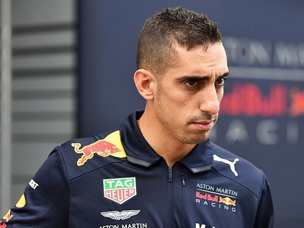 Pebalap Red Bull Alami Kecelakaan Saat Tes Ban Pirelli F1