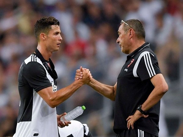 Sarri Minta Skuat Juventus Beradaptasi dengan Permainan Ronaldo