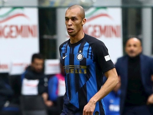 Jiangsu Suning Selangkah Lagi Dapatkan Joao Miranda